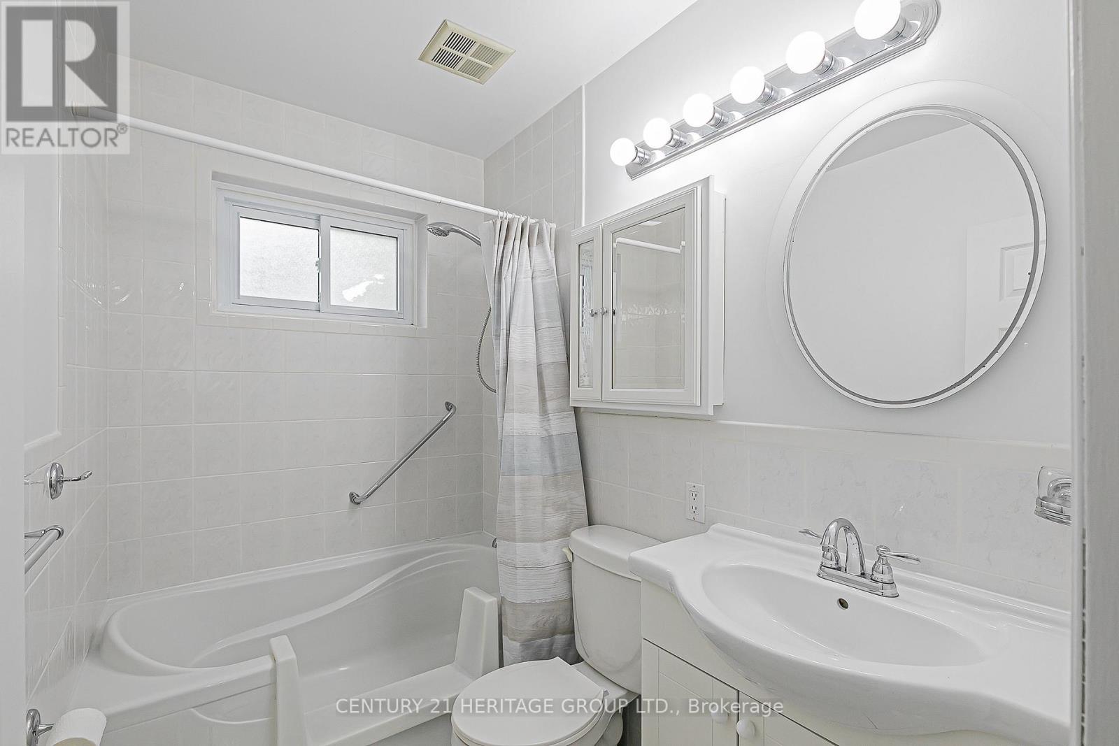 26 Knowles Crescent, Aurora, Ontario  L4G 1Z7 - Photo 22 - N12462326