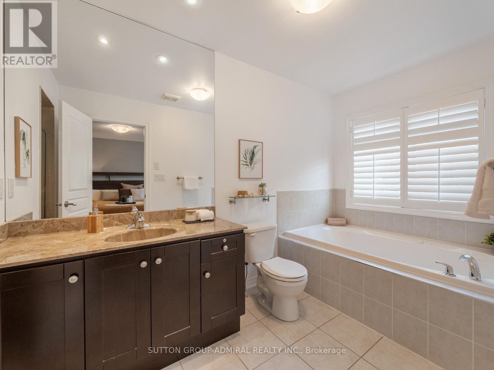 362 William Dunn Crescent, Newmarket, Ontario  L3X 3L3 - Photo 14 - N12462332