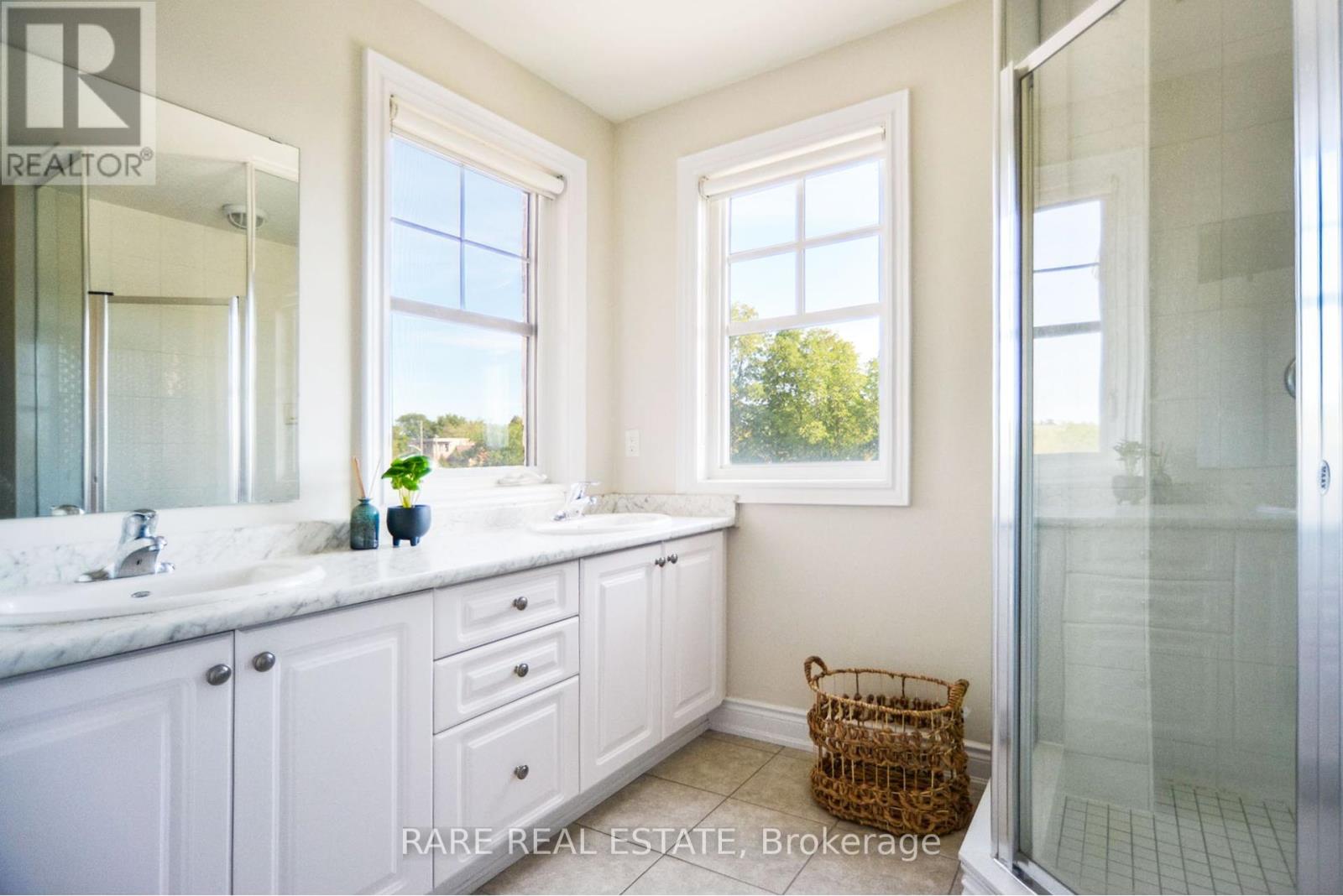 35 - 10 Porter Avenue W, Vaughan, Ontario  L4L 0H1 - Photo 25 - N12462337