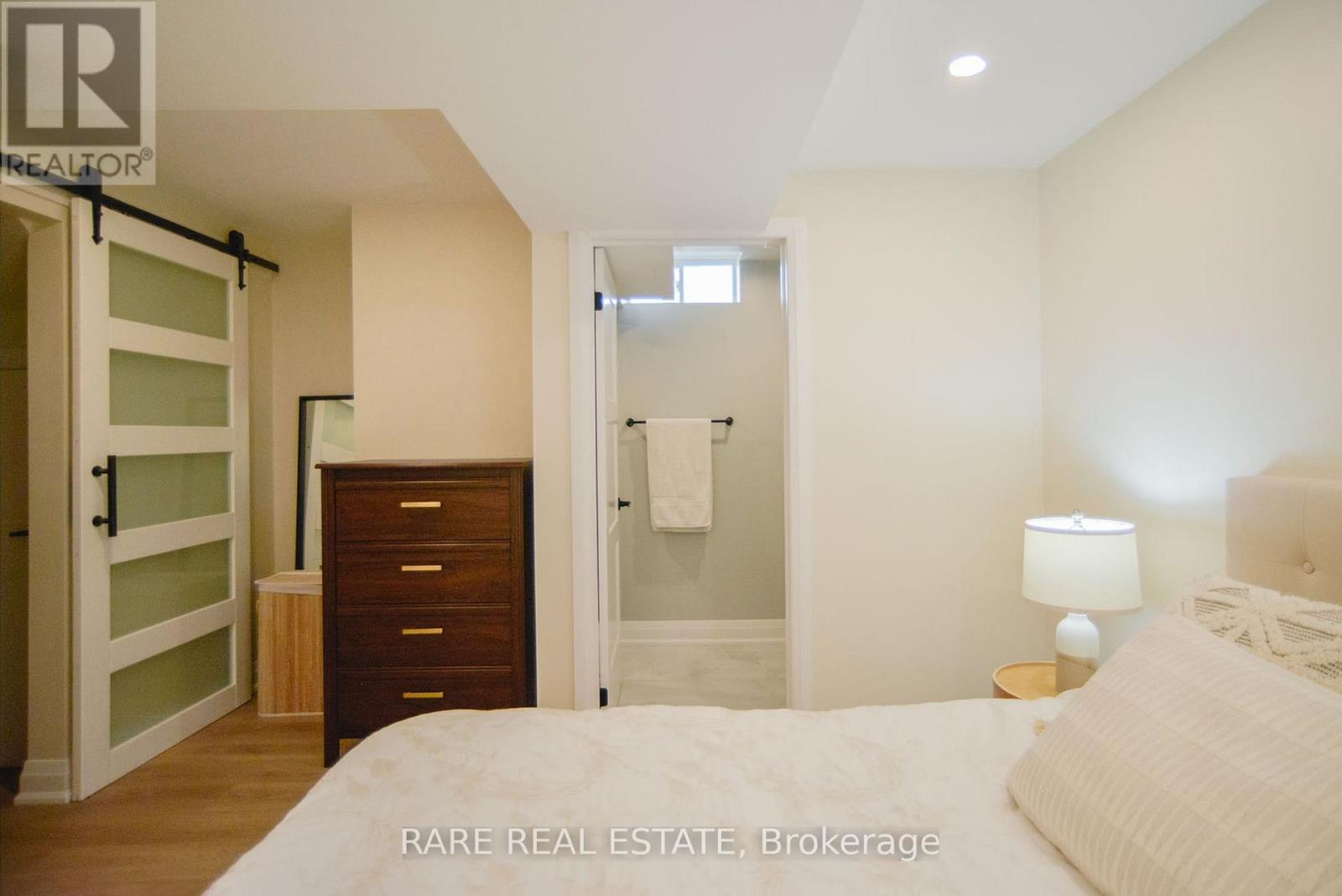 35 - 10 Porter Avenue W, Vaughan, Ontario  L4L 0H1 - Photo 31 - N12462337