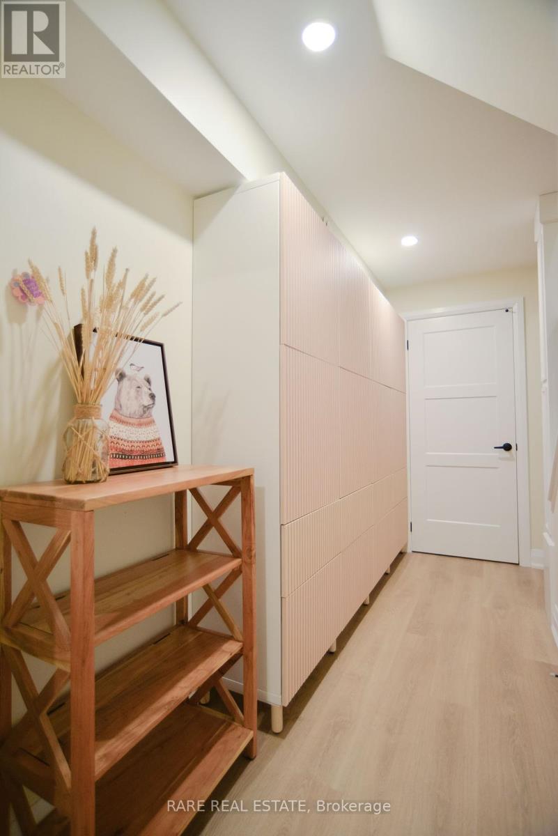 35 - 10 Porter Avenue W, Vaughan, Ontario  L4L 0H1 - Photo 34 - N12462337