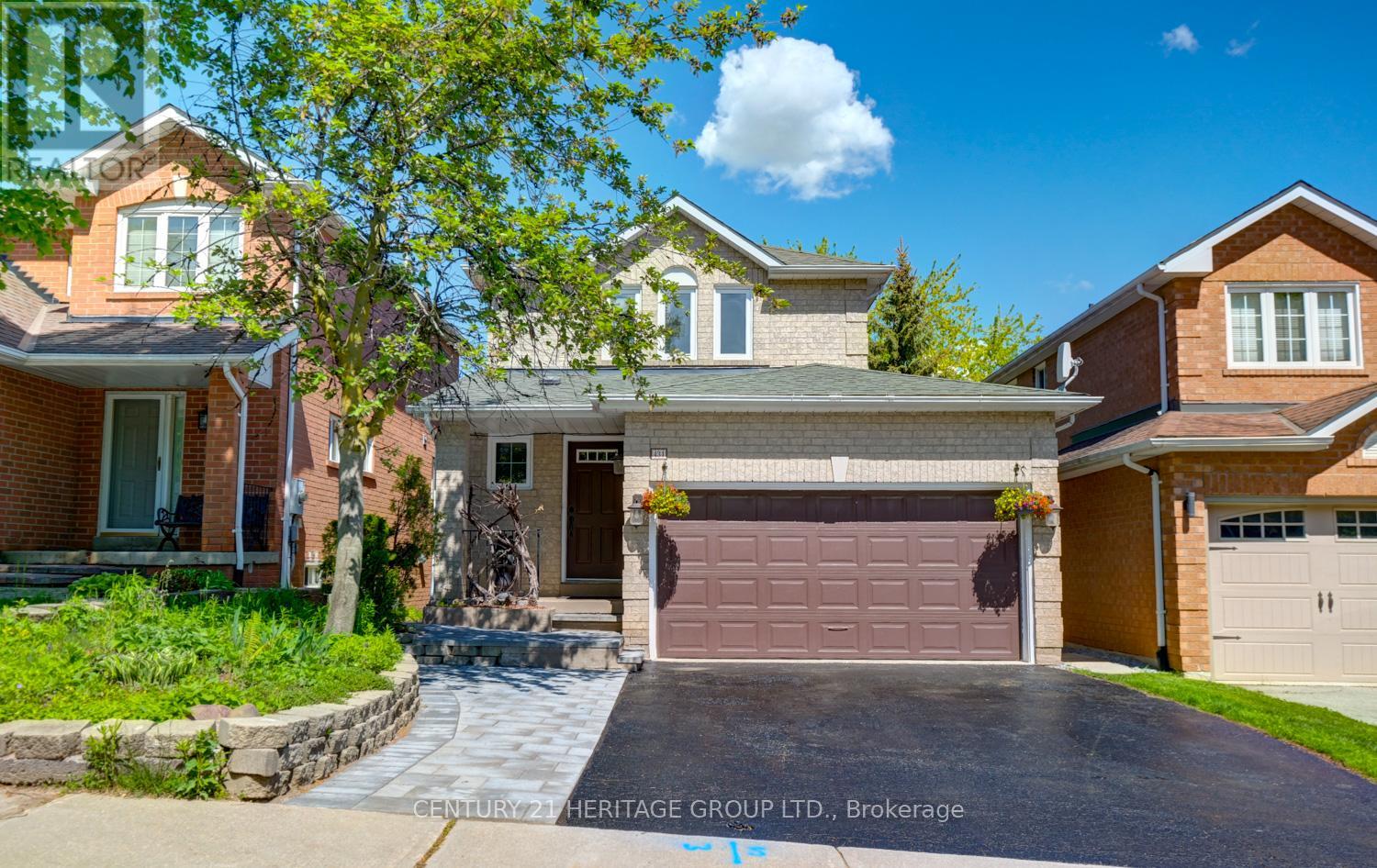 Upper - 431 Carruthers Avenue, Newmarket, Ontario  L3X 2C1 - Photo 1 - N12462345