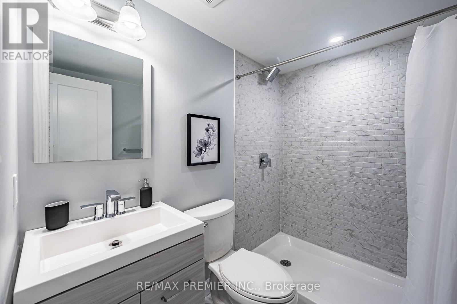 56 Wicker Drive, Richmond Hill, Ontario  L4E 4T5 - Photo 22 - N12462352