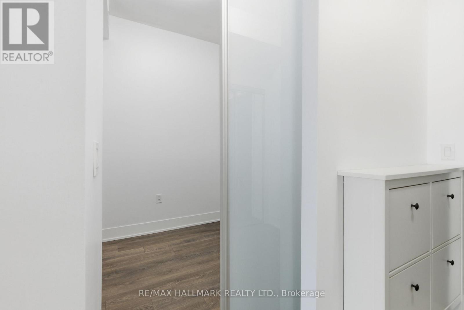 2406 - 2916 Highway 7 Road W, Vaughan, Ontario  L4A 0T7 - Photo 15 - N12462357