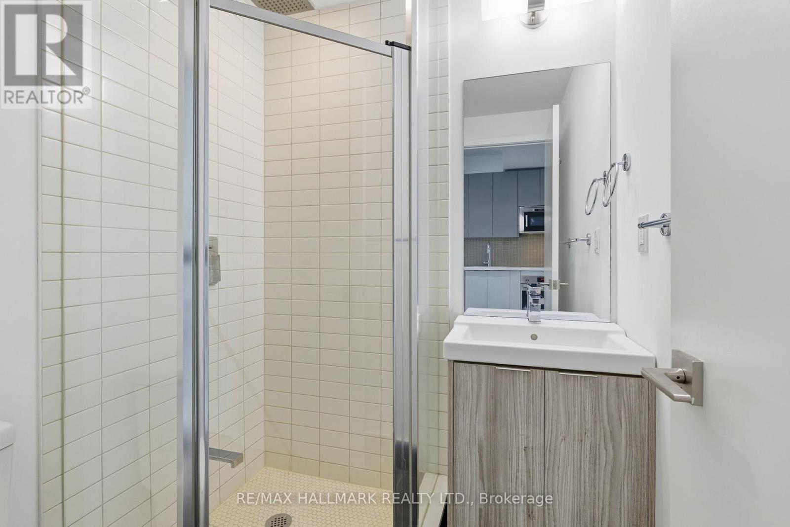 2406 - 2916 Highway 7 Road W, Vaughan, Ontario  L4A 0T7 - Photo 18 - N12462357