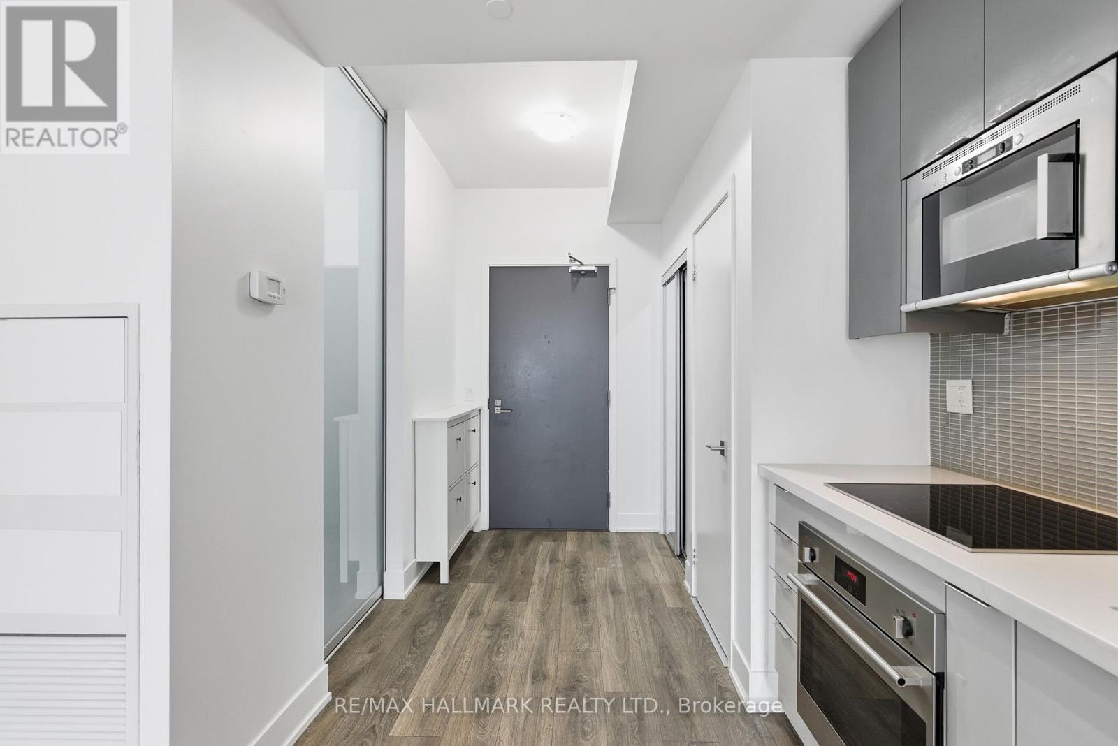 2406 - 2916 Highway 7 Road W, Vaughan, Ontario  L4A 0T7 - Photo 4 - N12462357