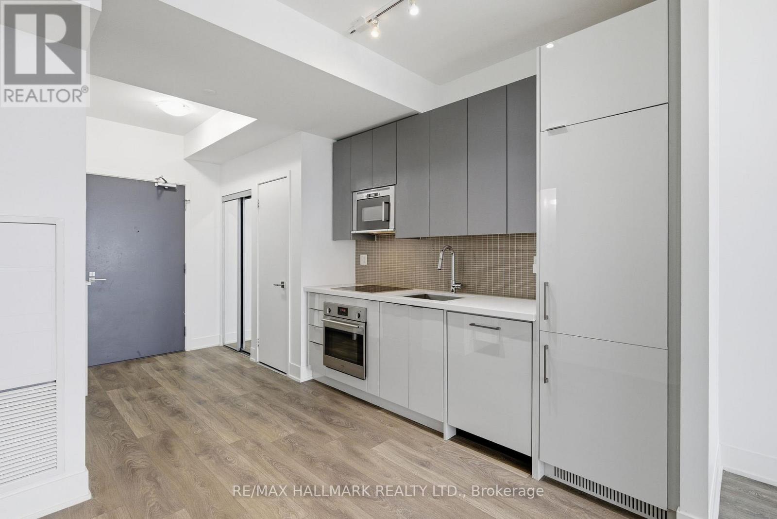 2406 - 2916 Highway 7 Road W, Vaughan, Ontario  L4A 0T7 - Photo 7 - N12462357
