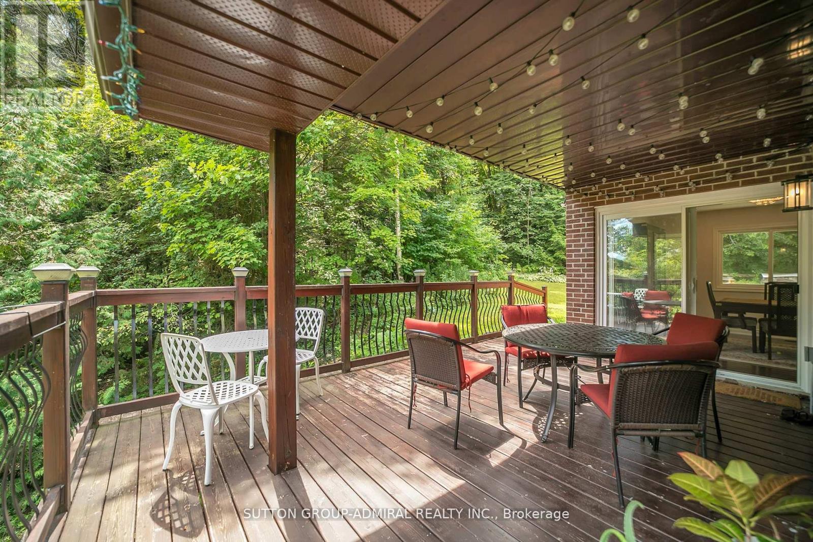 19246 Warden Avenue, East Gwillimbury, Ontario  L0G 1R0 - Photo 23 - N12462359