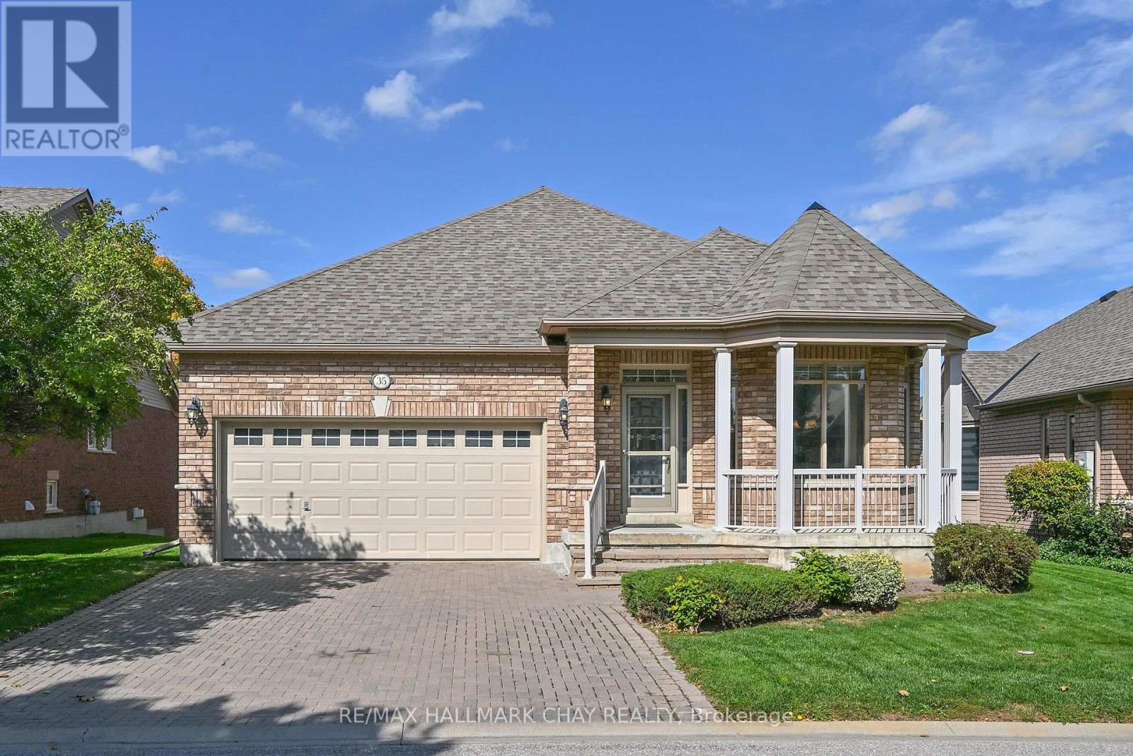 35 Via Amici, New Tecumseth, Ontario  L9R 2C2 - Photo 1 - N12462390