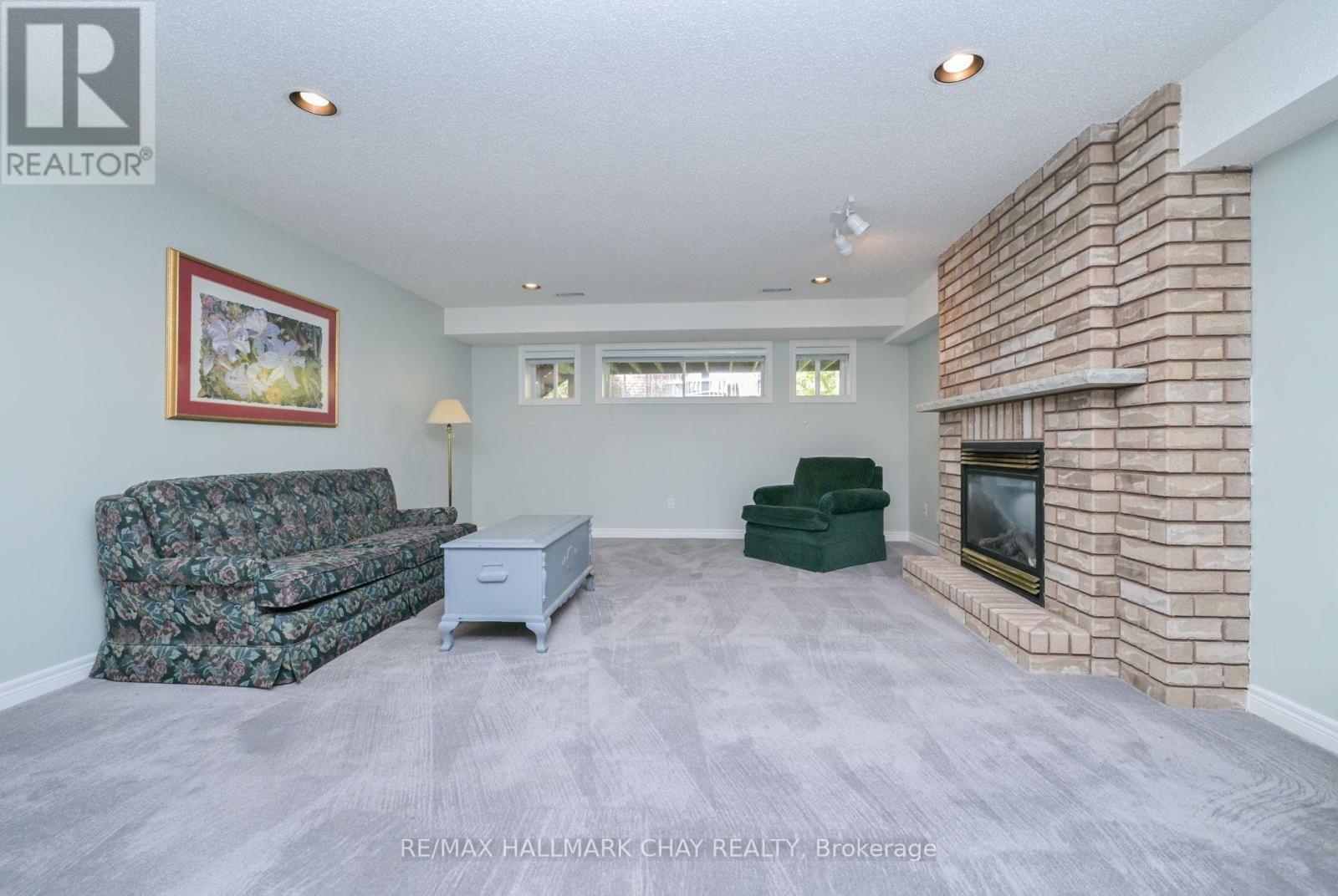 35 Via Amici, New Tecumseth, Ontario  L9R 2C2 - Photo 23 - N12462390