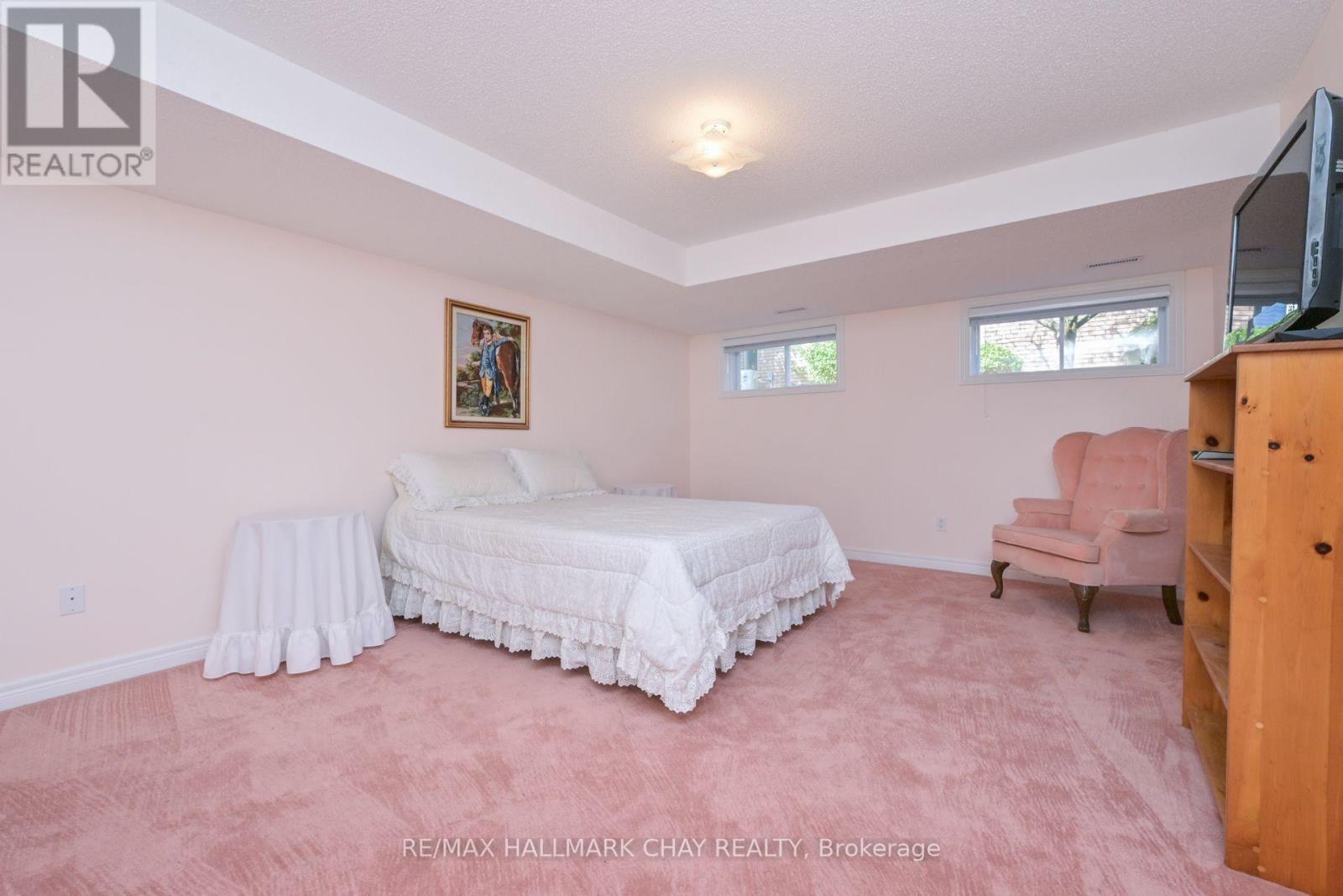 35 Via Amici, New Tecumseth, Ontario  L9R 2C2 - Photo 25 - N12462390