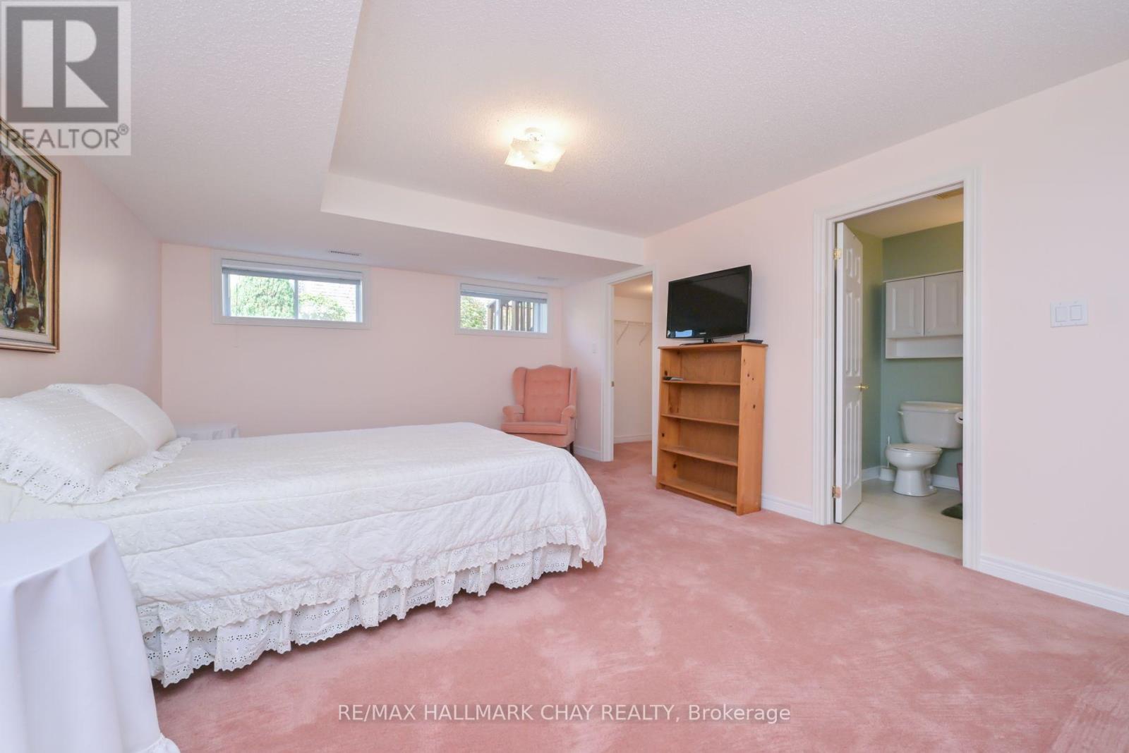 35 Via Amici, New Tecumseth, Ontario  L9R 2C2 - Photo 26 - N12462390