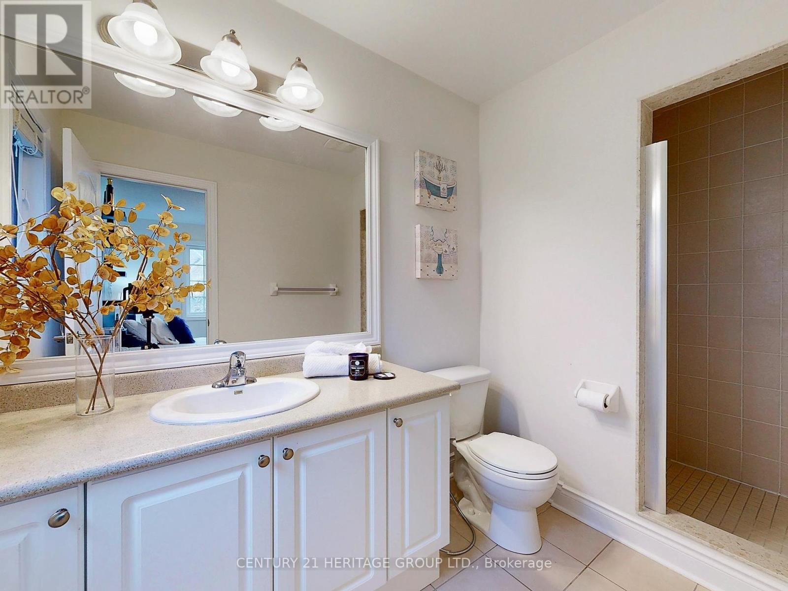 1062 Blackhall Crescent, Newmarket, Ontario  L3X 0B3 - Photo 36 - N12462391