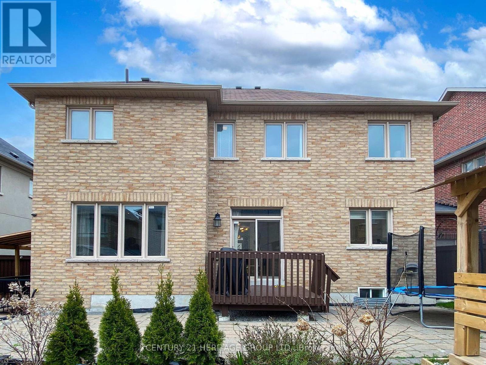 1062 Blackhall Crescent, Newmarket, Ontario  L3X 0B3 - Photo 49 - N12462391