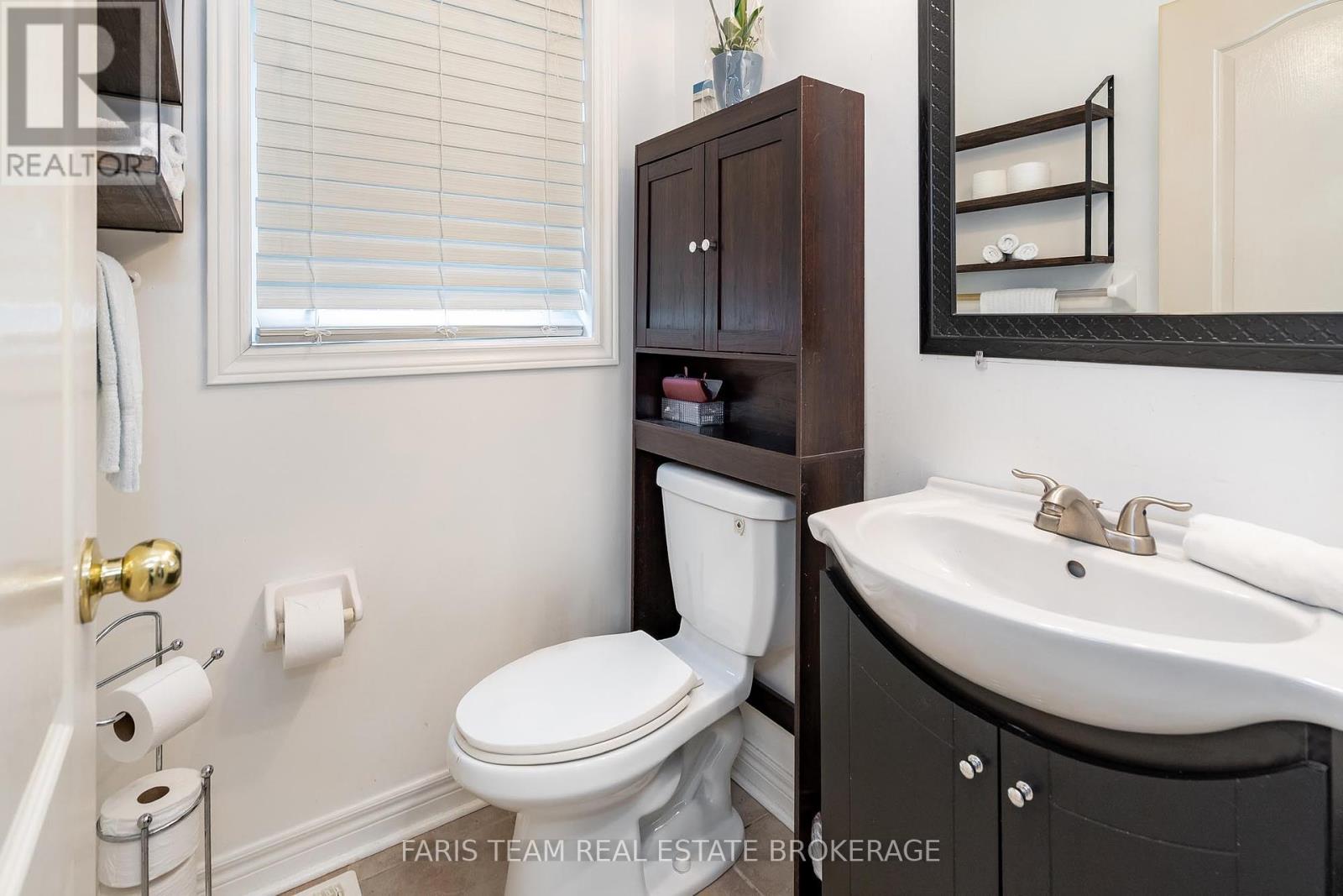 1244 Mary-Lou Street, Innisfil, Ontario  L9S 0E5 - Photo 12 - N12462420