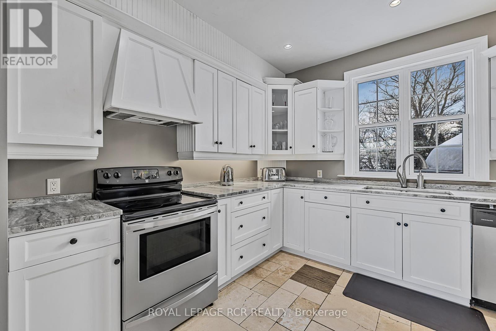 3810 Front Street, Uxbridge, Ontario  L0C 1A0 - Photo 10 - N12462421