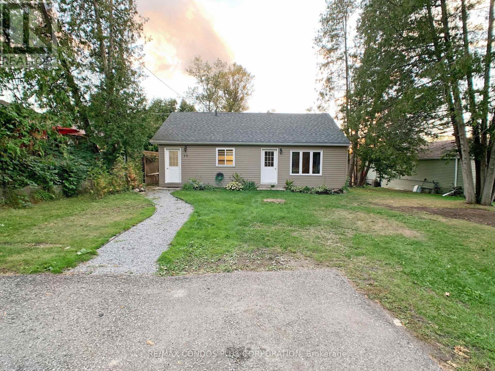 20 Joan Street, Georgina, Ontario  L0E 1R0 - Photo 1 - N12462438