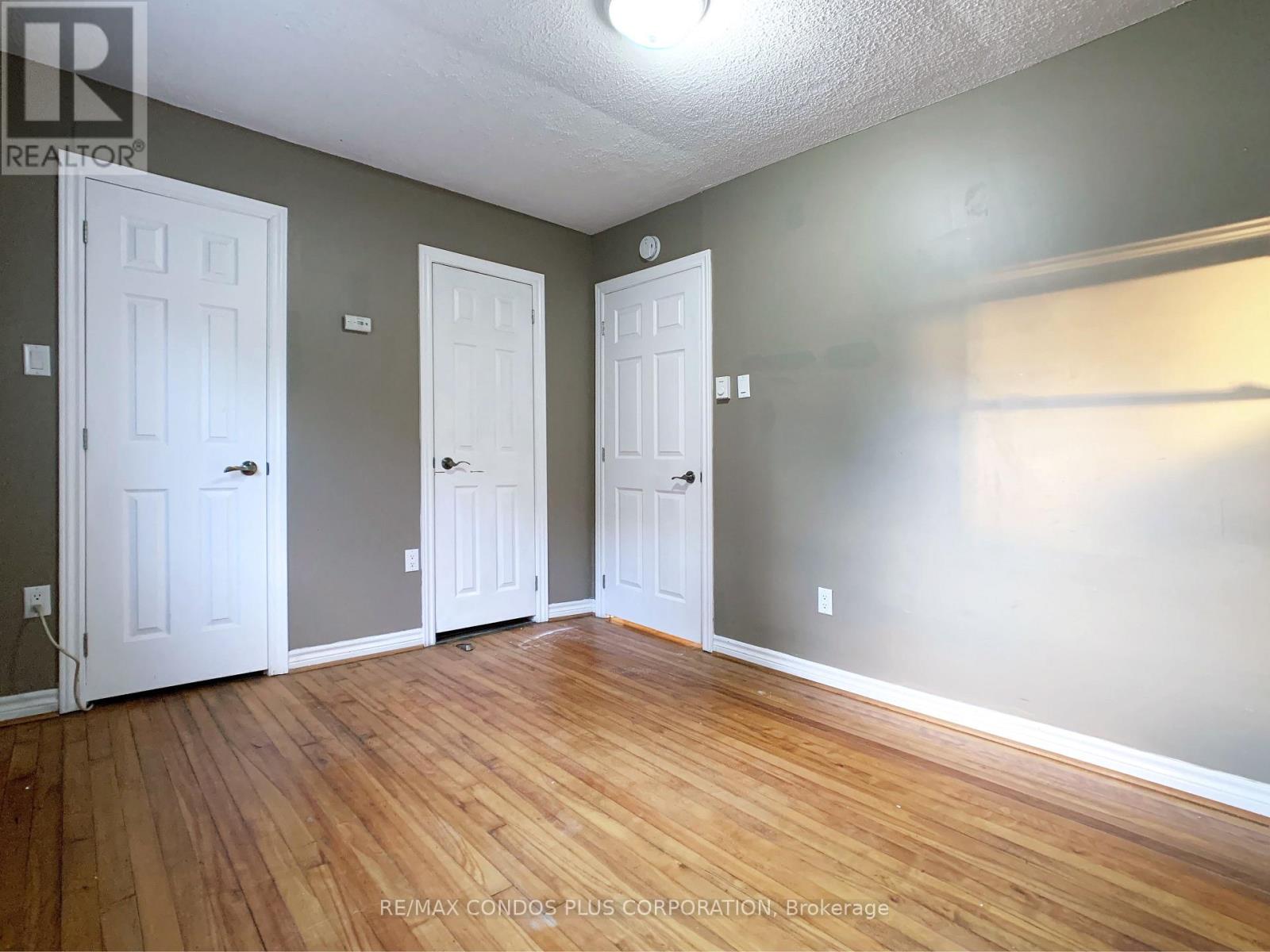 20 Joan Street, Georgina, Ontario  L0E 1R0 - Photo 11 - N12462438