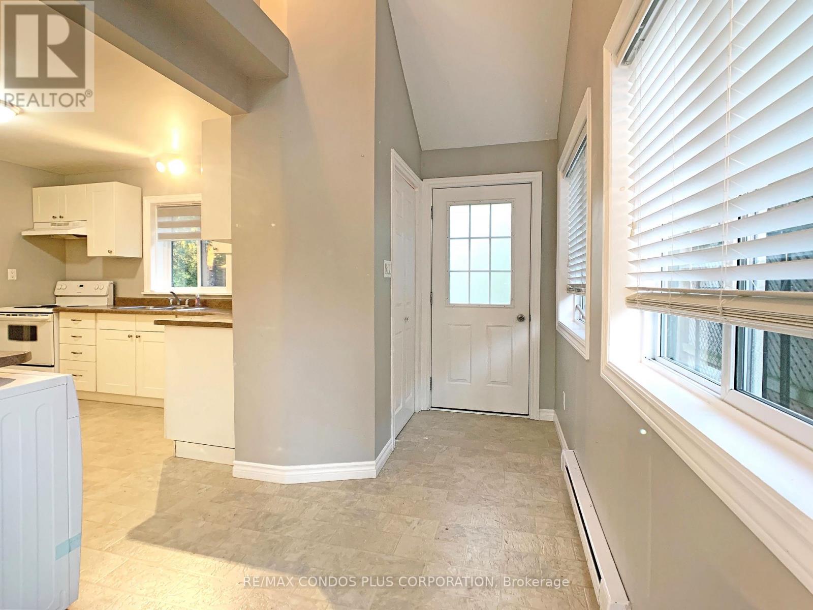 20 Joan Street, Georgina, Ontario  L0E 1R0 - Photo 17 - N12462438