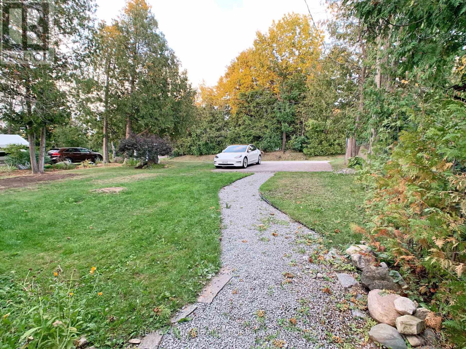 20 Joan Street, Georgina, Ontario  L0E 1R0 - Photo 29 - N12462438