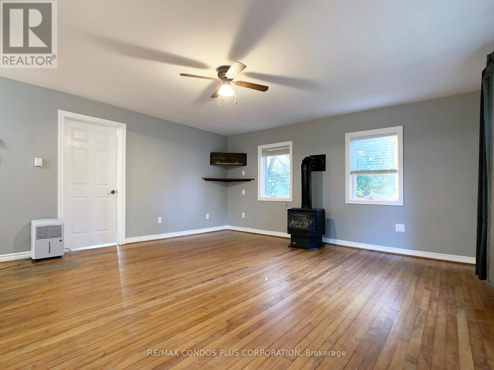 20 Joan Street, Georgina, Ontario  L0E 1R0 - Photo 7 - N12462438