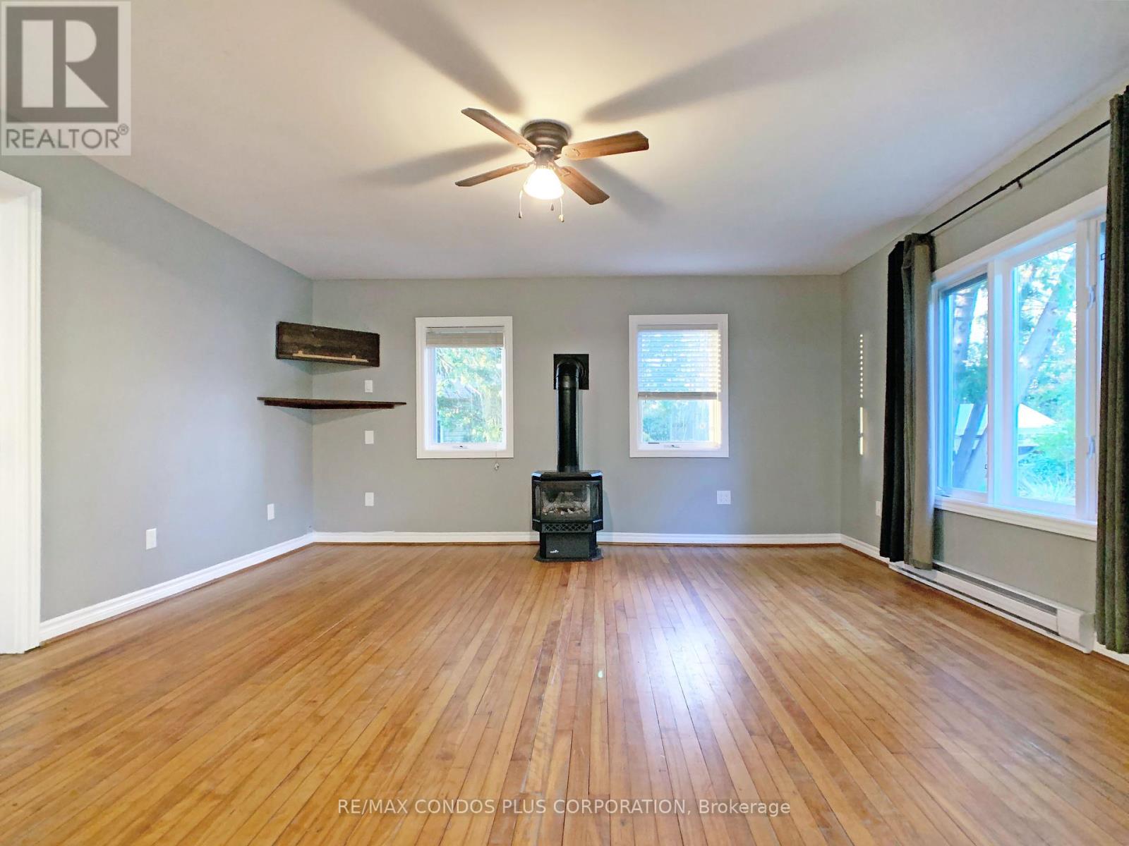 20 Joan Street, Georgina, Ontario  L0E 1R0 - Photo 8 - N12462438