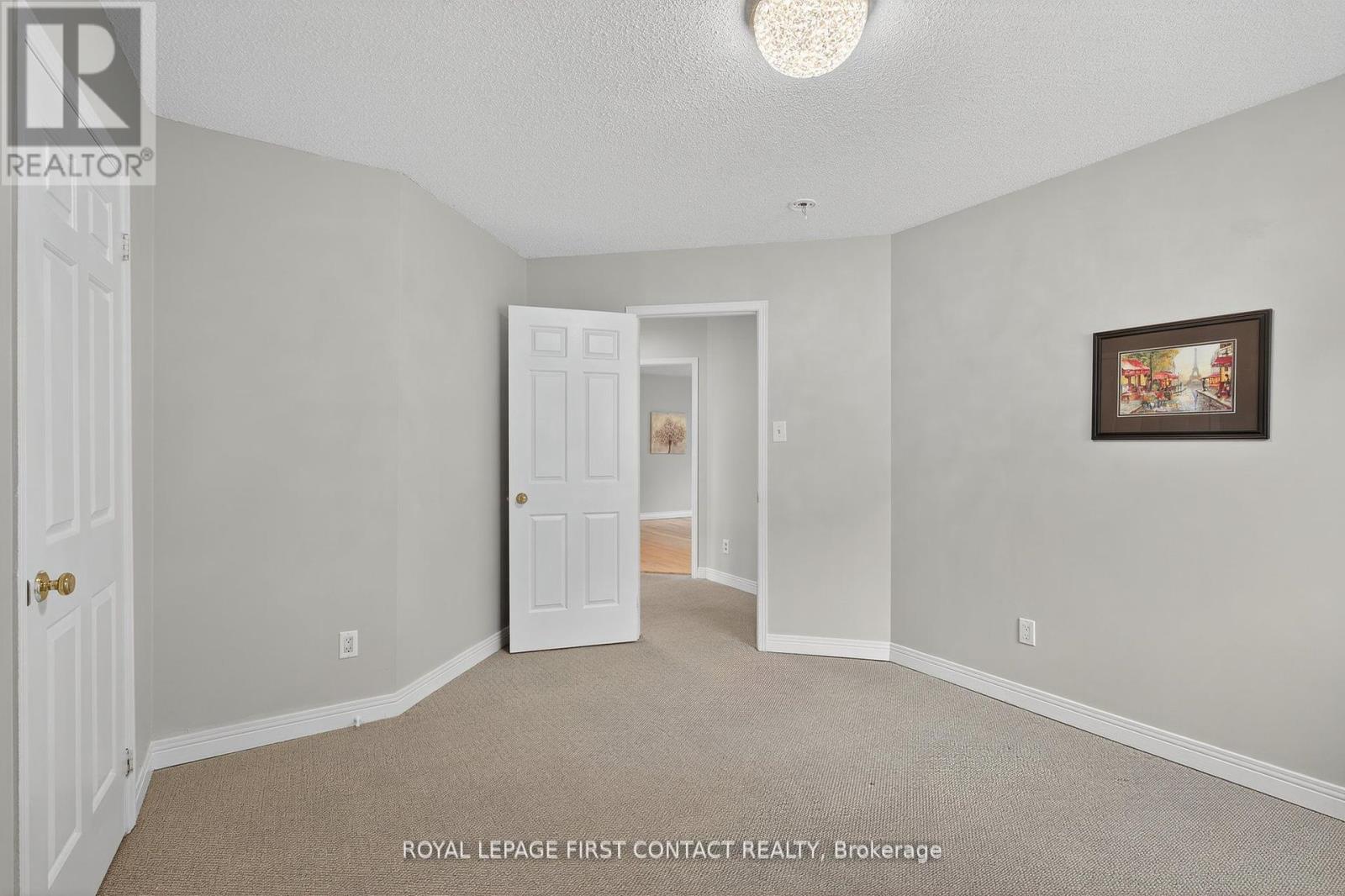 101 Browning Trail, Barrie, Ontario  L4N 6J4 - Photo 22 - S12462364