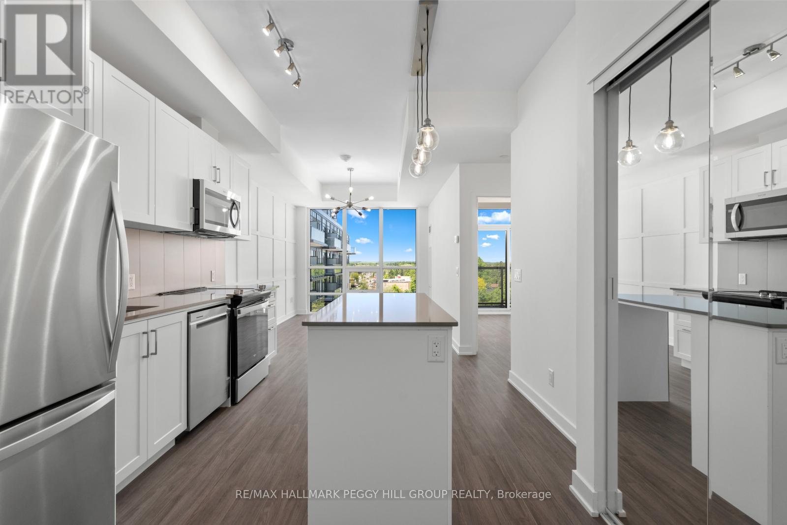 502 - 681 Yonge Street, Barrie, Ontario  L4N 4E8 - Photo 4 - S12462418
