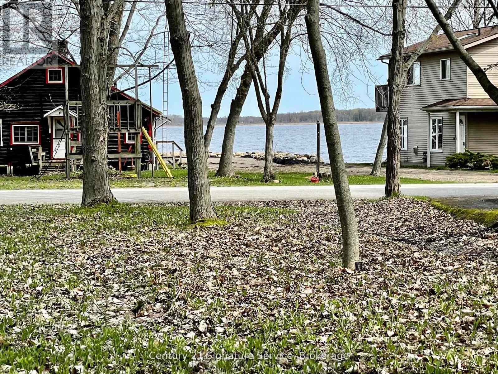 257 Robins Point Road, Tay, Ontario  L0K 2A0 - Photo 3 - S12462446