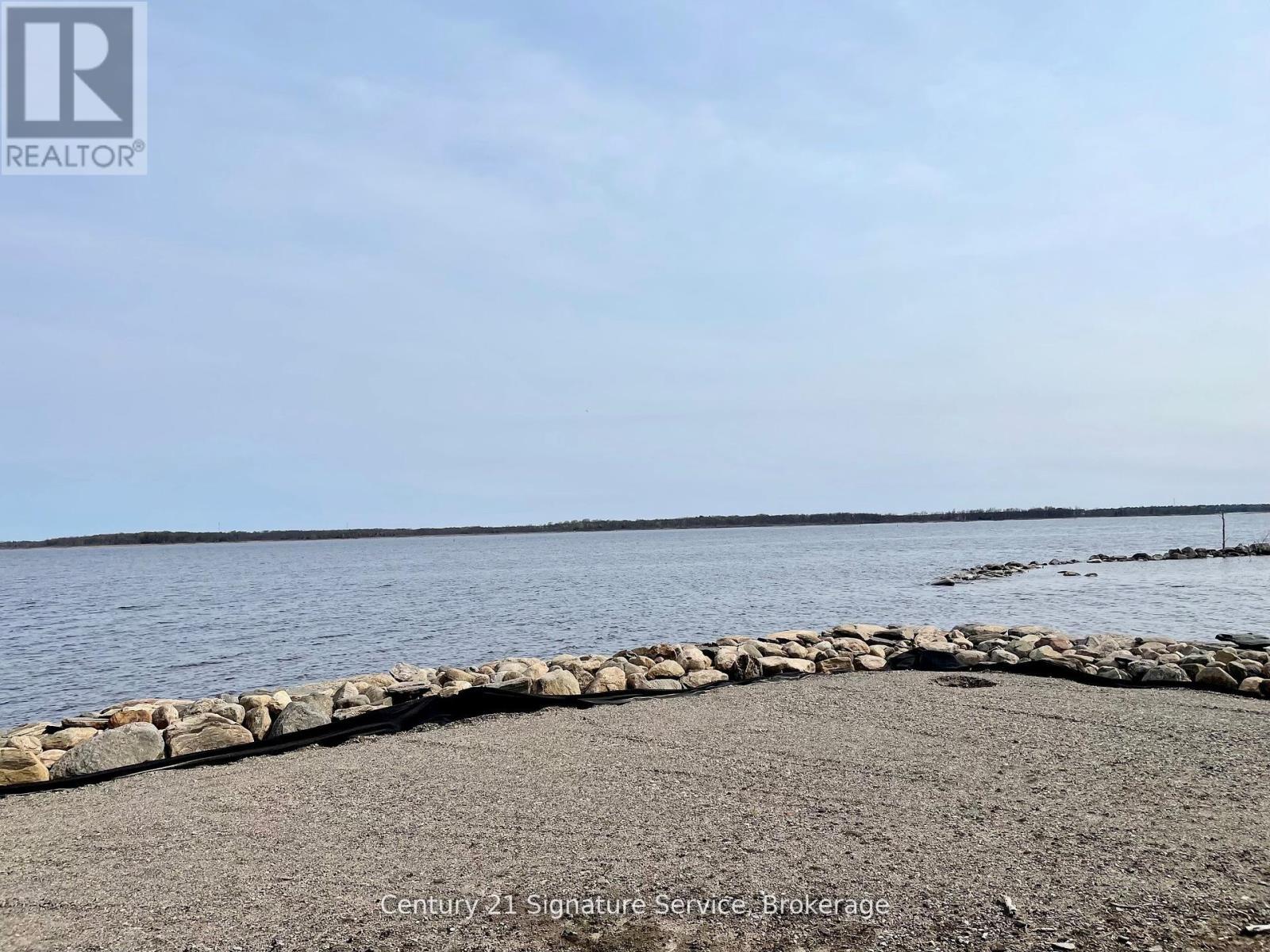 257 Robins Point Road, Tay, Ontario  L0K 2A0 - Photo 6 - S12462446