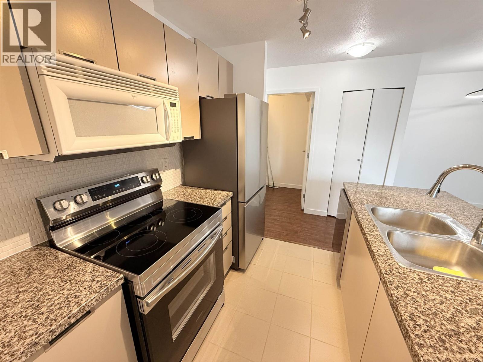 1202 1082 Seymour Street, Vancouver, British Columbia  V6B 1X9 - Photo 2 - R3058527