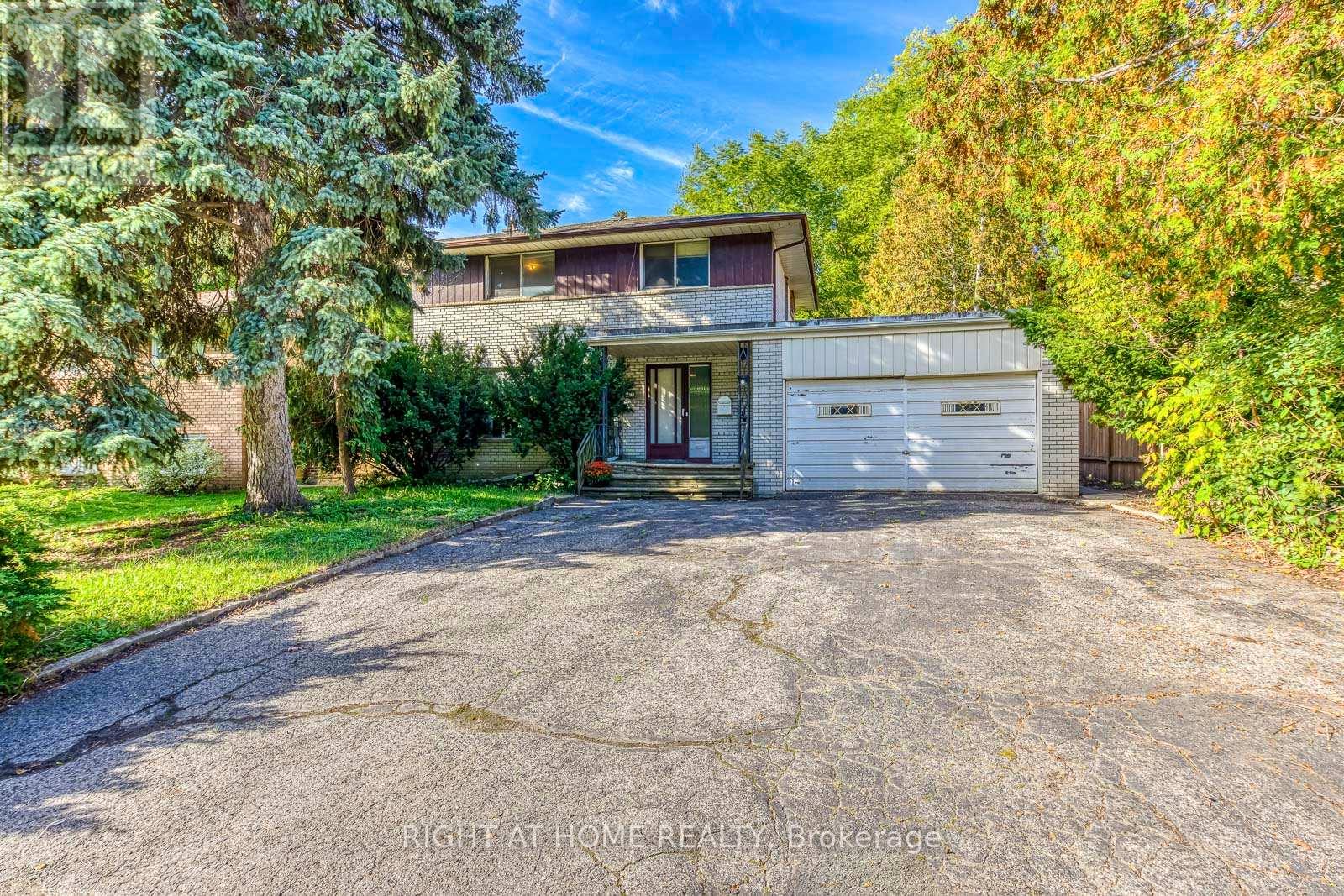 2572 Islington Avenue, Toronto, Ontario  M9V 2X2 - Photo 1 - W12462294