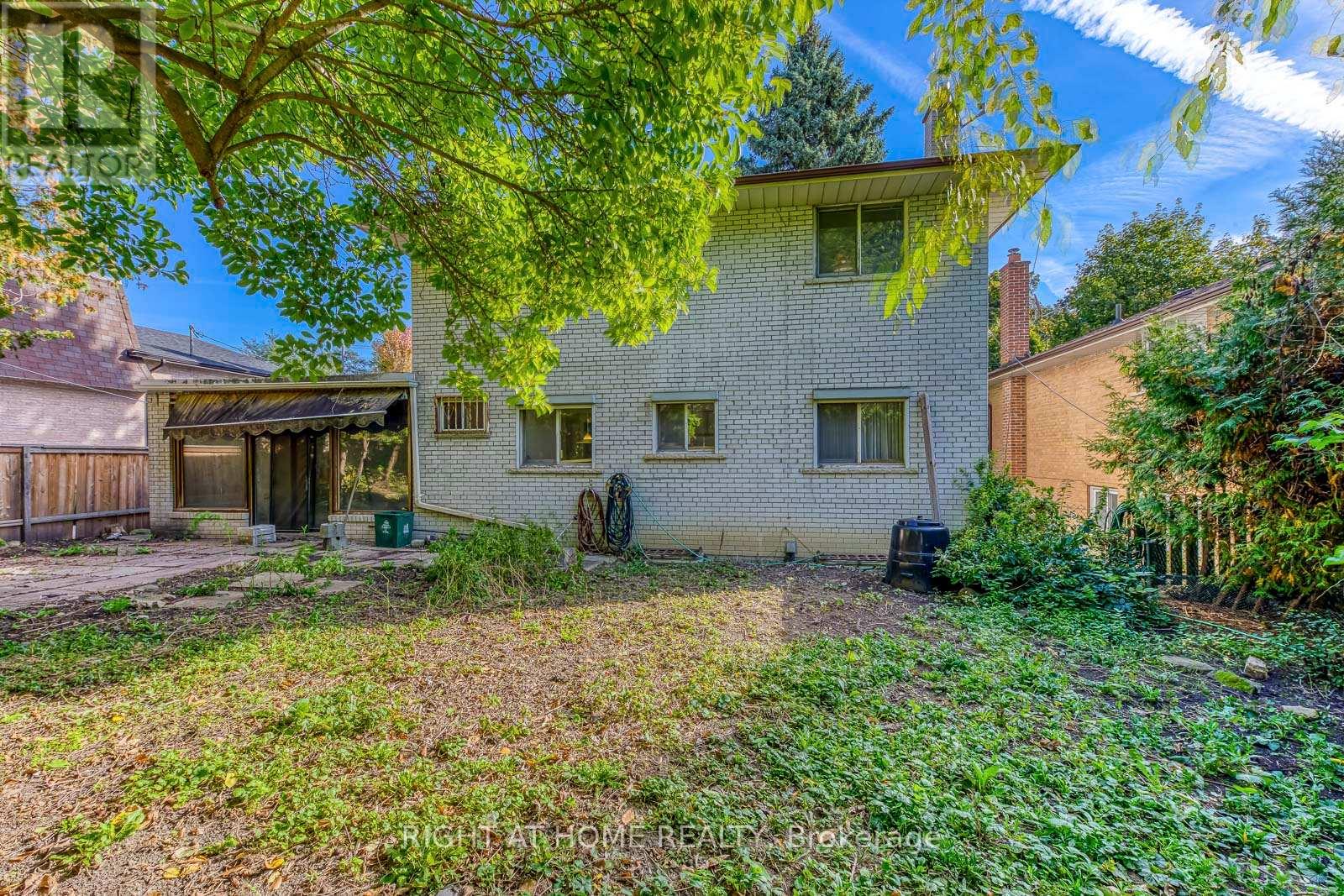 2572 Islington Avenue, Toronto, Ontario  M9V 2X2 - Photo 33 - W12462294