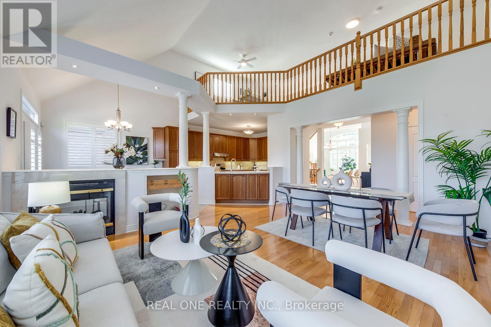 2333 Presquile Drive, Oakville, Ontario  L6H 7J8 - Photo 13 - W12462299