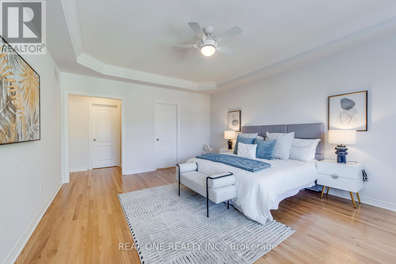 2333 Presquile Drive, Oakville, Ontario  L6H 7J8 - Photo 25 - W12462299