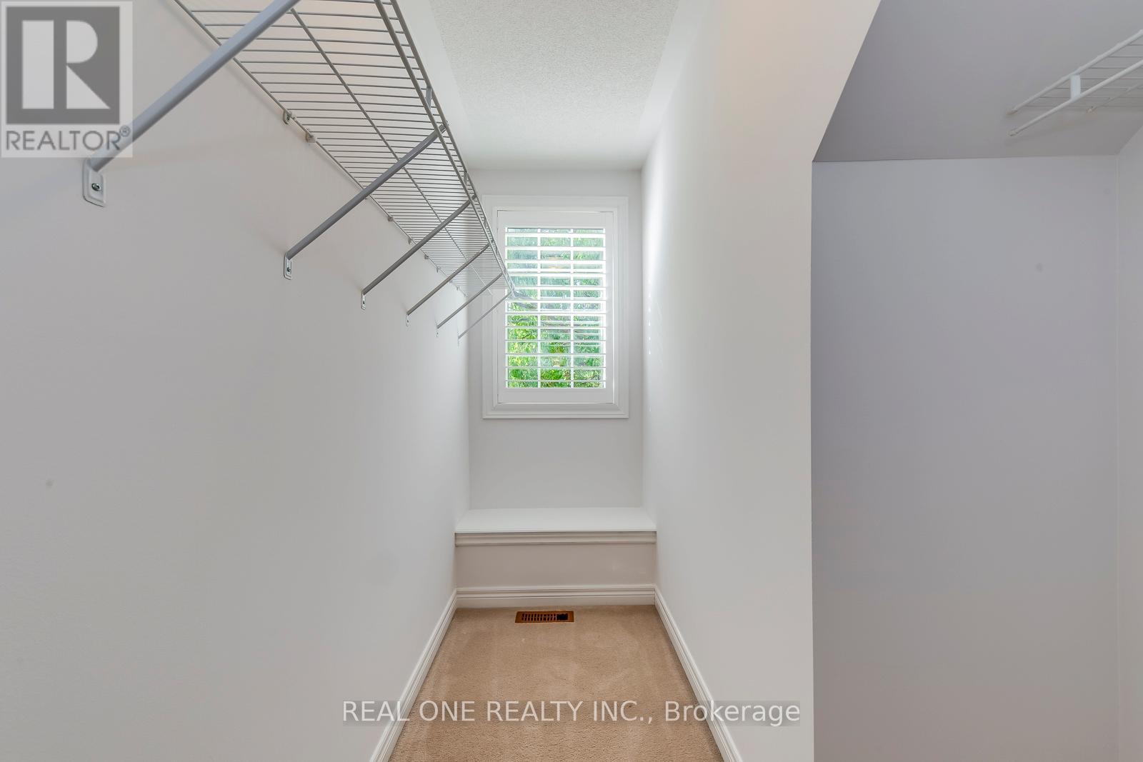 2333 Presquile Drive, Oakville, Ontario  L6H 7J8 - Photo 35 - W12462299