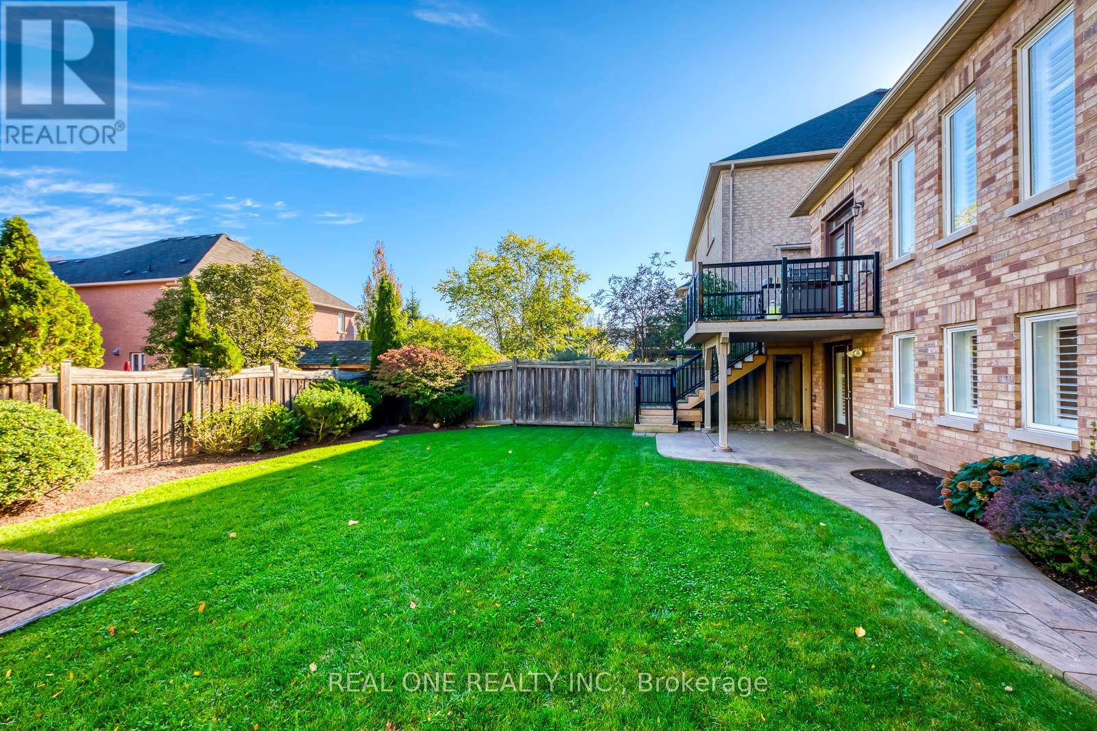 2333 Presquile Drive, Oakville, Ontario  L6H 7J8 - Photo 47 - W12462299