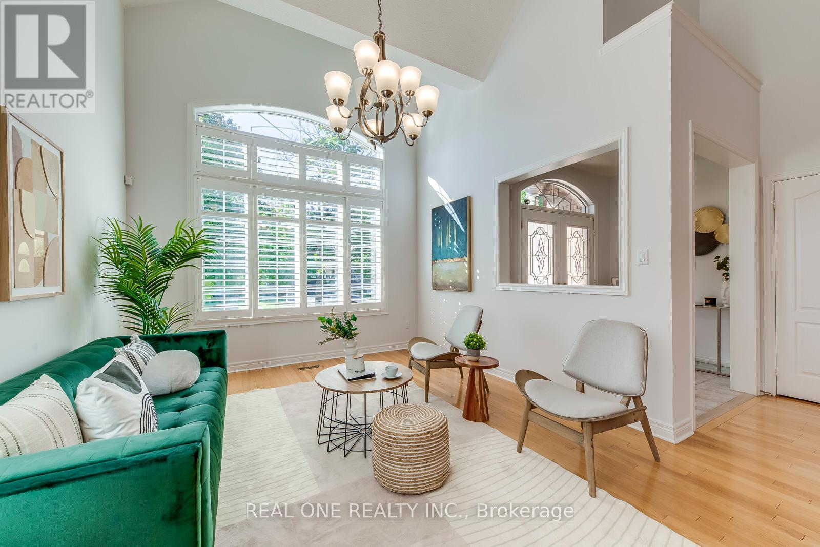 2333 Presquile Drive, Oakville, Ontario  L6H 7J8 - Photo 6 - W12462299