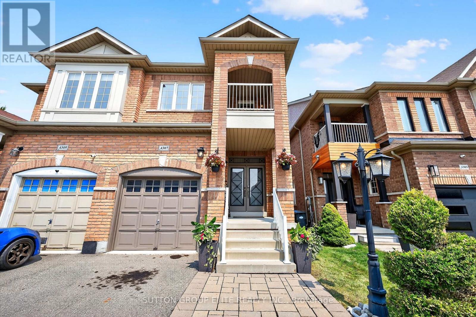 4307 Trail Blazer Way, Mississauga, Ontario  L5R 0A9 - Photo 2 - W12462304