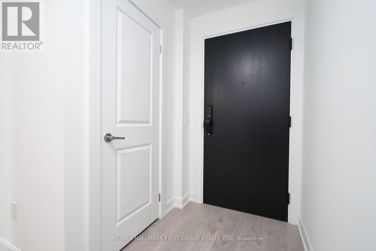813 - 3220 William Coltson Avenue, Oakville, Ontario  L6H 7X9 - Photo 24 - W12462316