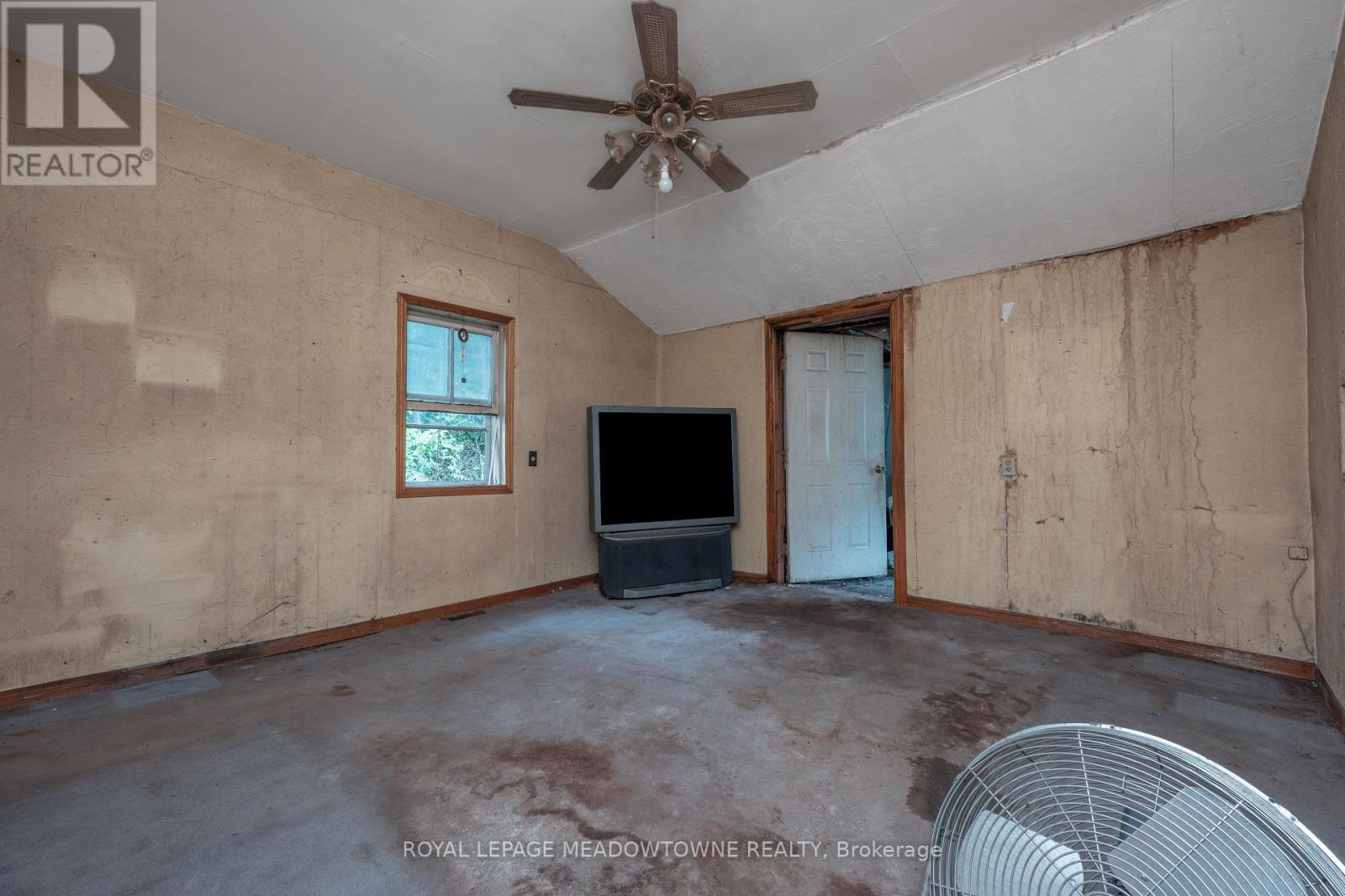 12363 Elizabeth Street, Halton Hills, Ontario  L0P 1H0 - Photo 17 - W12462319