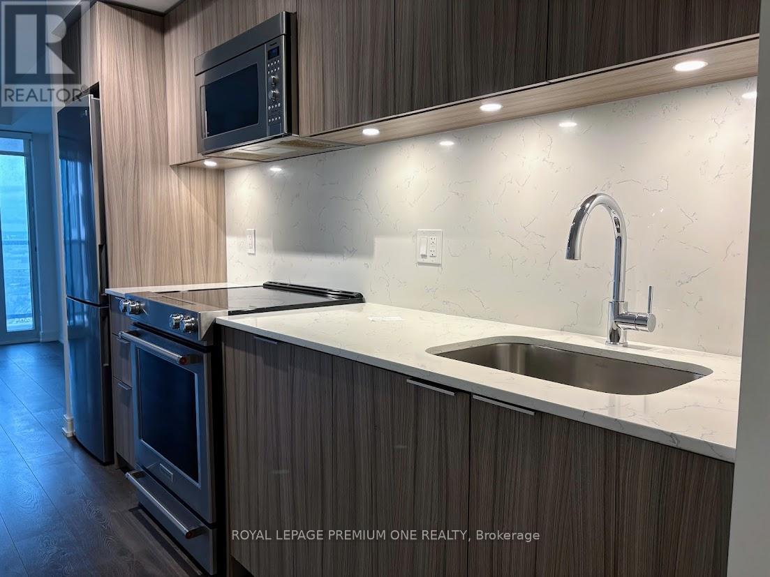 2111 - 30 Samuel Wood Way, Toronto, Ontario  M5B 1L4 - Photo 10 - W12462327