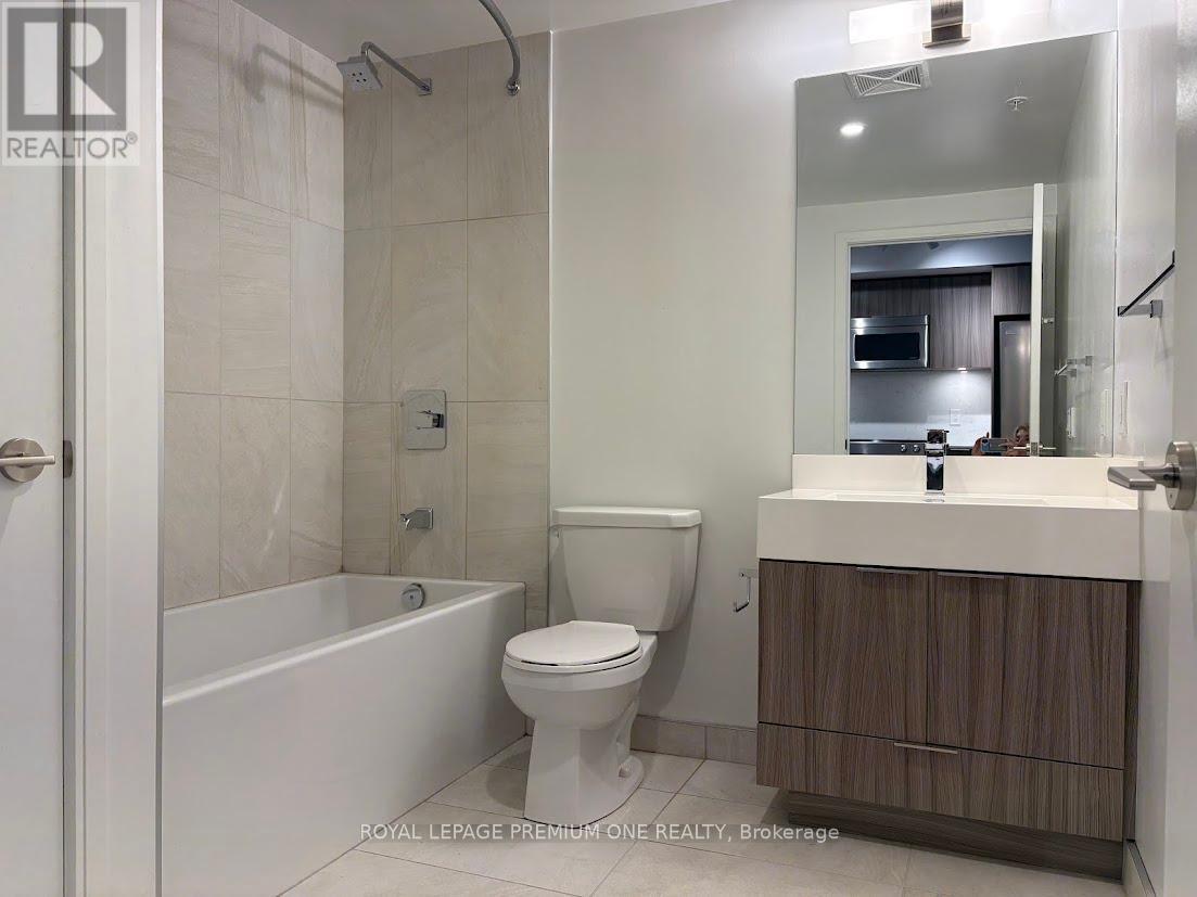 2111 - 30 Samuel Wood Way, Toronto, Ontario  M5B 1L4 - Photo 3 - W12462327