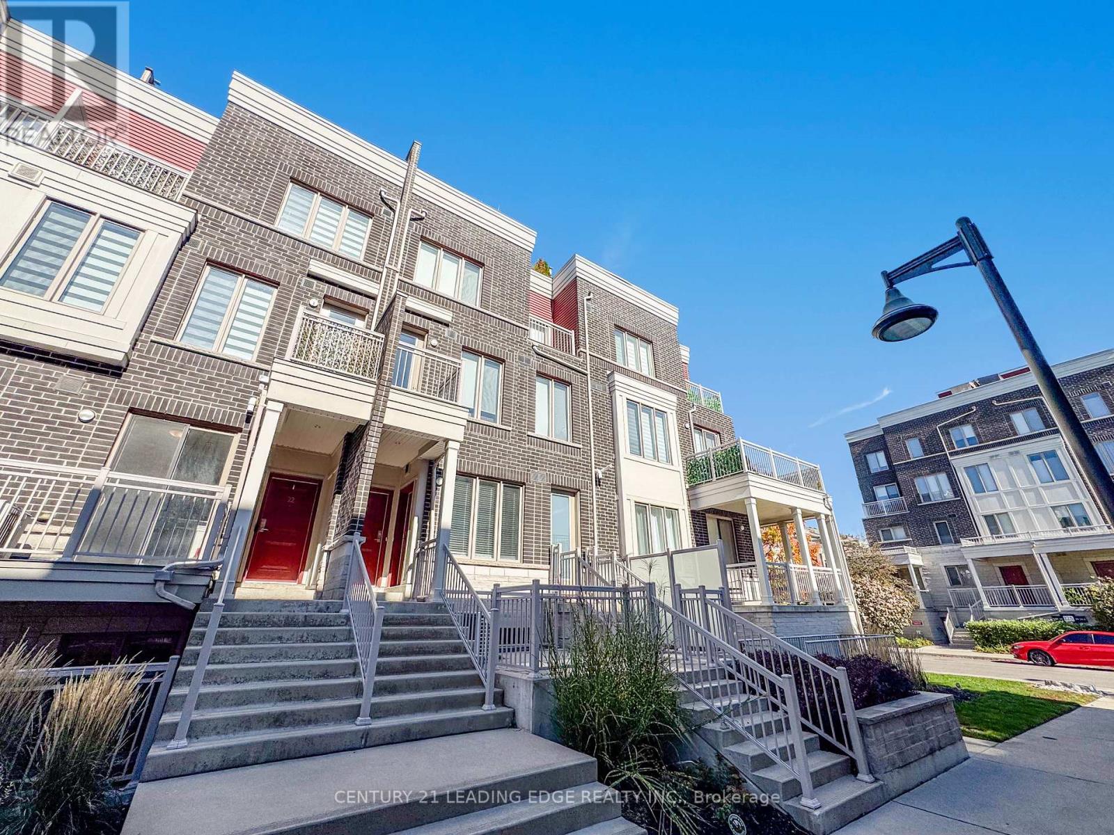 20 - 140 Long Branch Avenue, Toronto, Ontario  M8W 0B1 - Photo 1 - W12462330