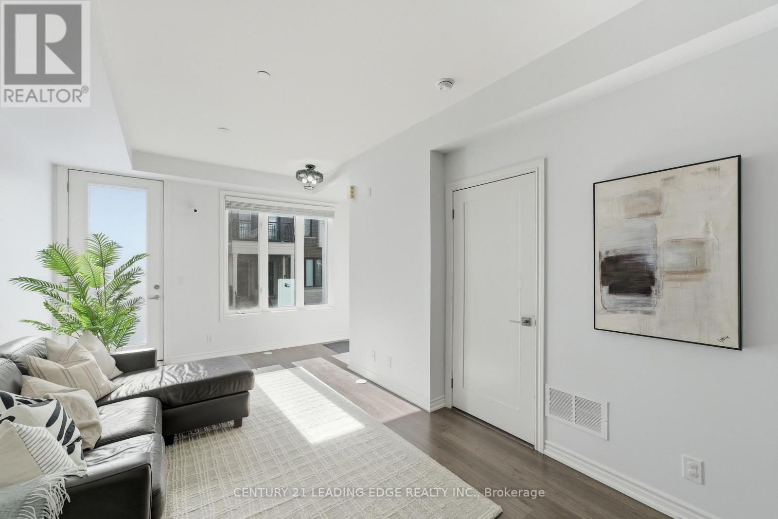 20 - 140 Long Branch Avenue, Toronto, Ontario  M8W 0B1 - Photo 19 - W12462330