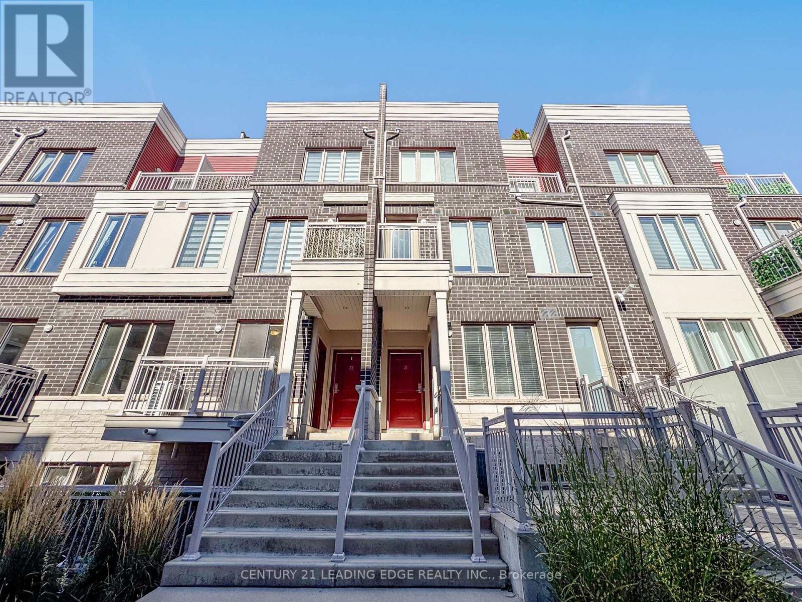 20 - 140 Long Branch Avenue, Toronto, Ontario  M8W 0B1 - Photo 2 - W12462330