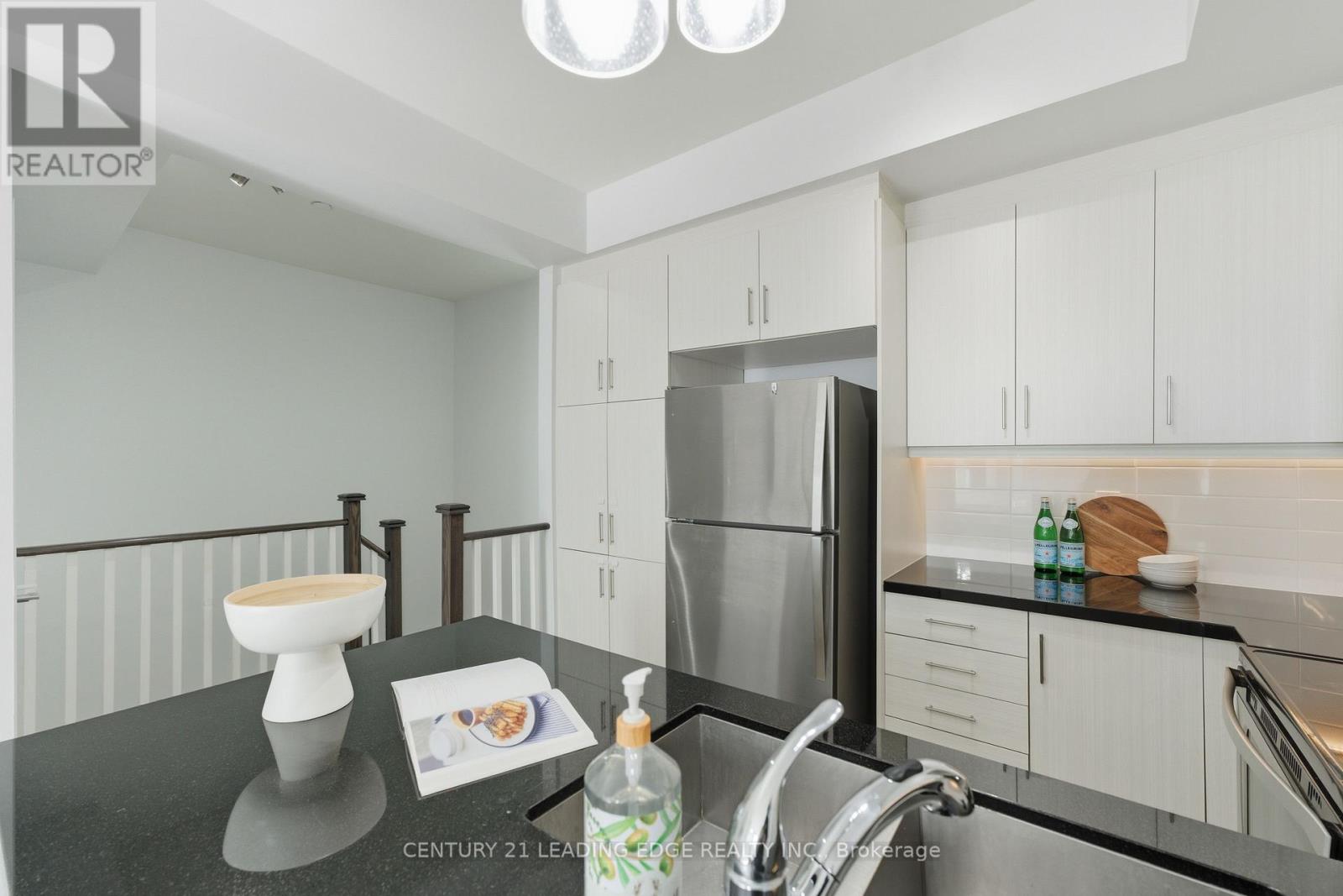 20 - 140 Long Branch Avenue, Toronto, Ontario  M8W 0B1 - Photo 25 - W12462330
