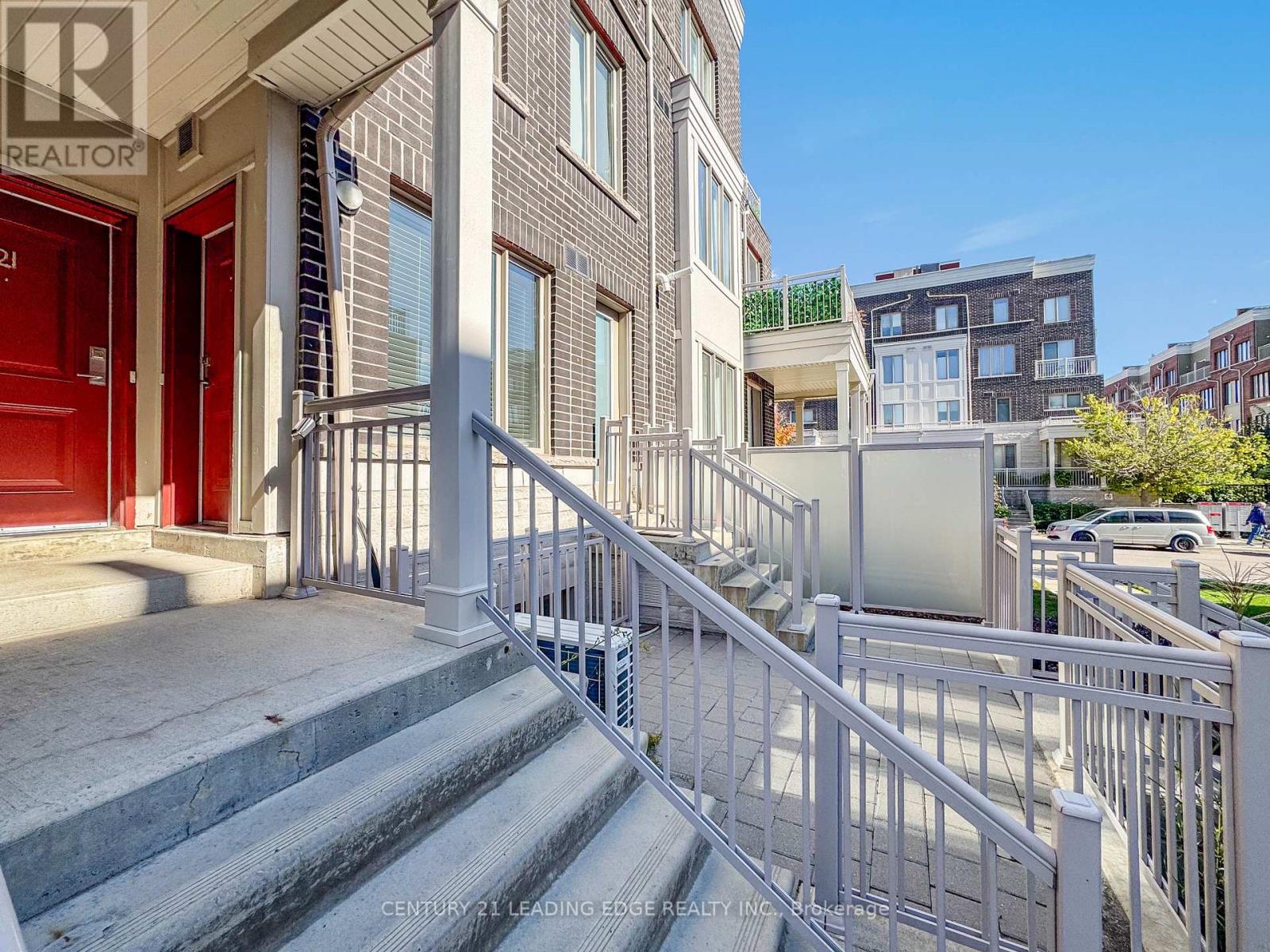 20 - 140 Long Branch Avenue, Toronto, Ontario  M8W 0B1 - Photo 3 - W12462330