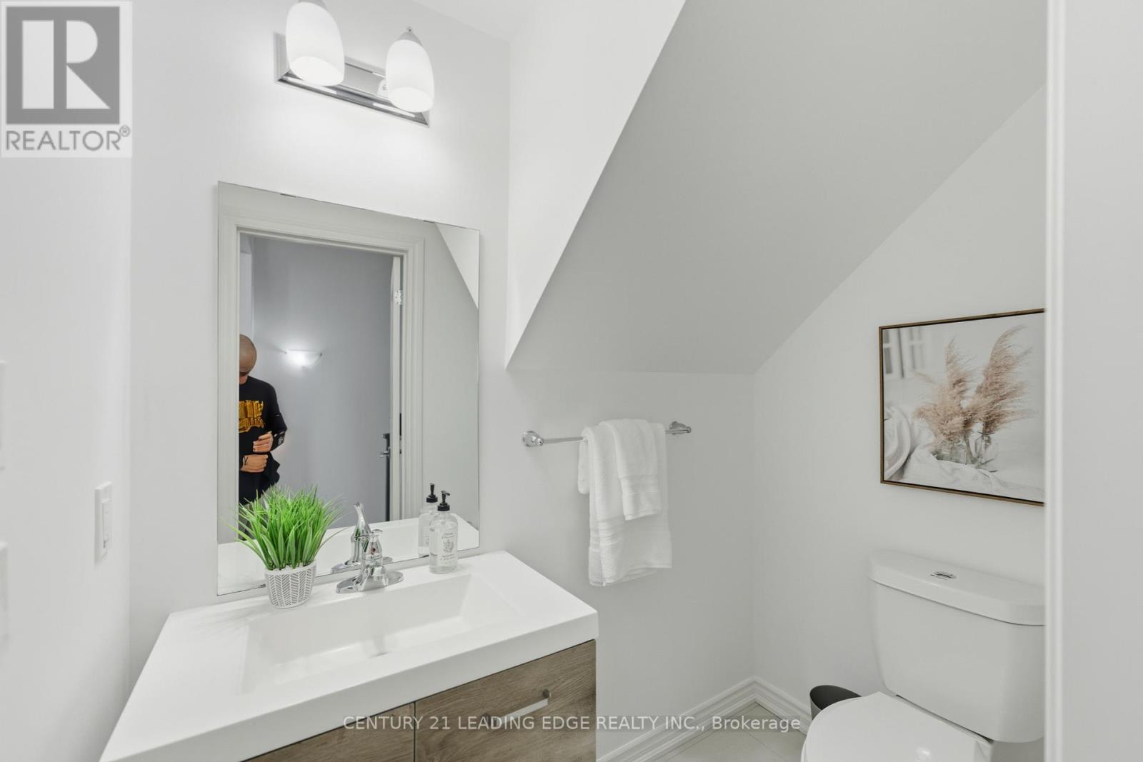 20 - 140 Long Branch Avenue, Toronto, Ontario  M8W 0B1 - Photo 35 - W12462330