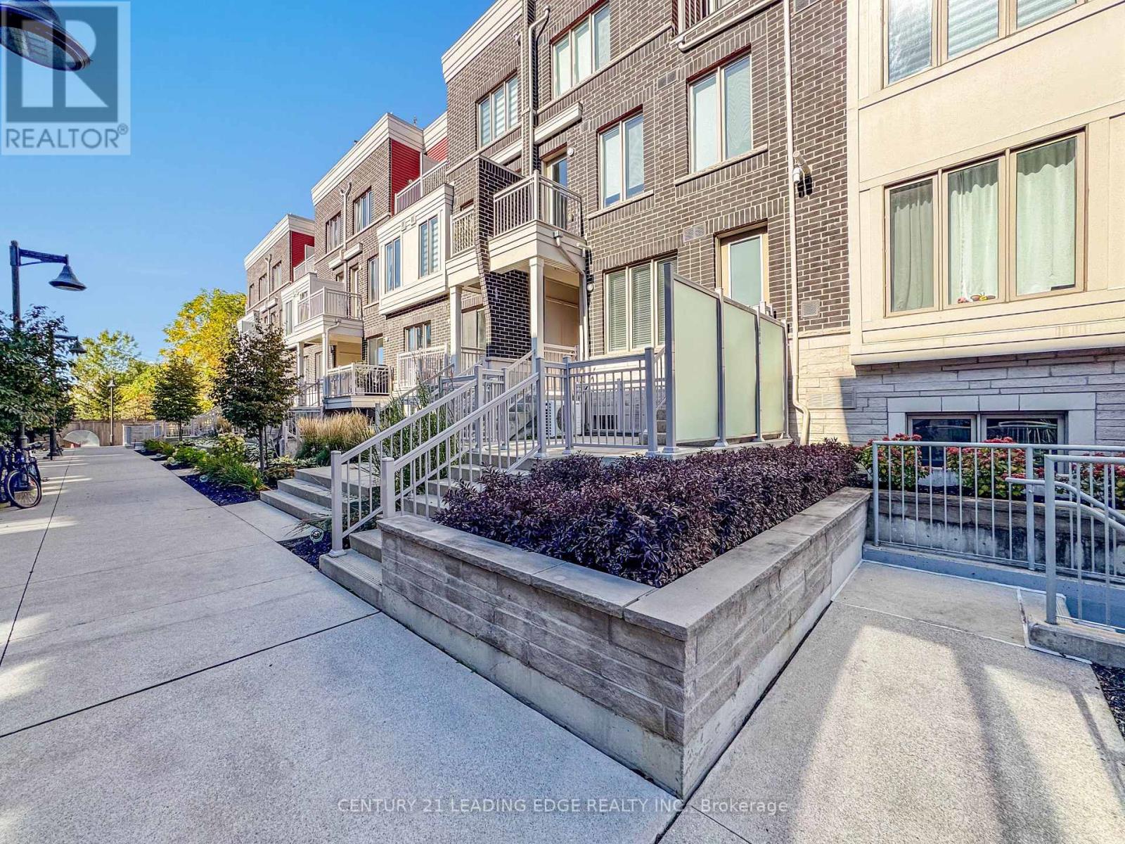 20 - 140 Long Branch Avenue, Toronto, Ontario  M8W 0B1 - Photo 6 - W12462330